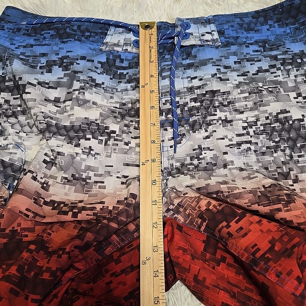 Columbia Swim Shorts Mens Size 40 Red White Blue PFG Bottle Opener Pockets - Picture 10 of 11